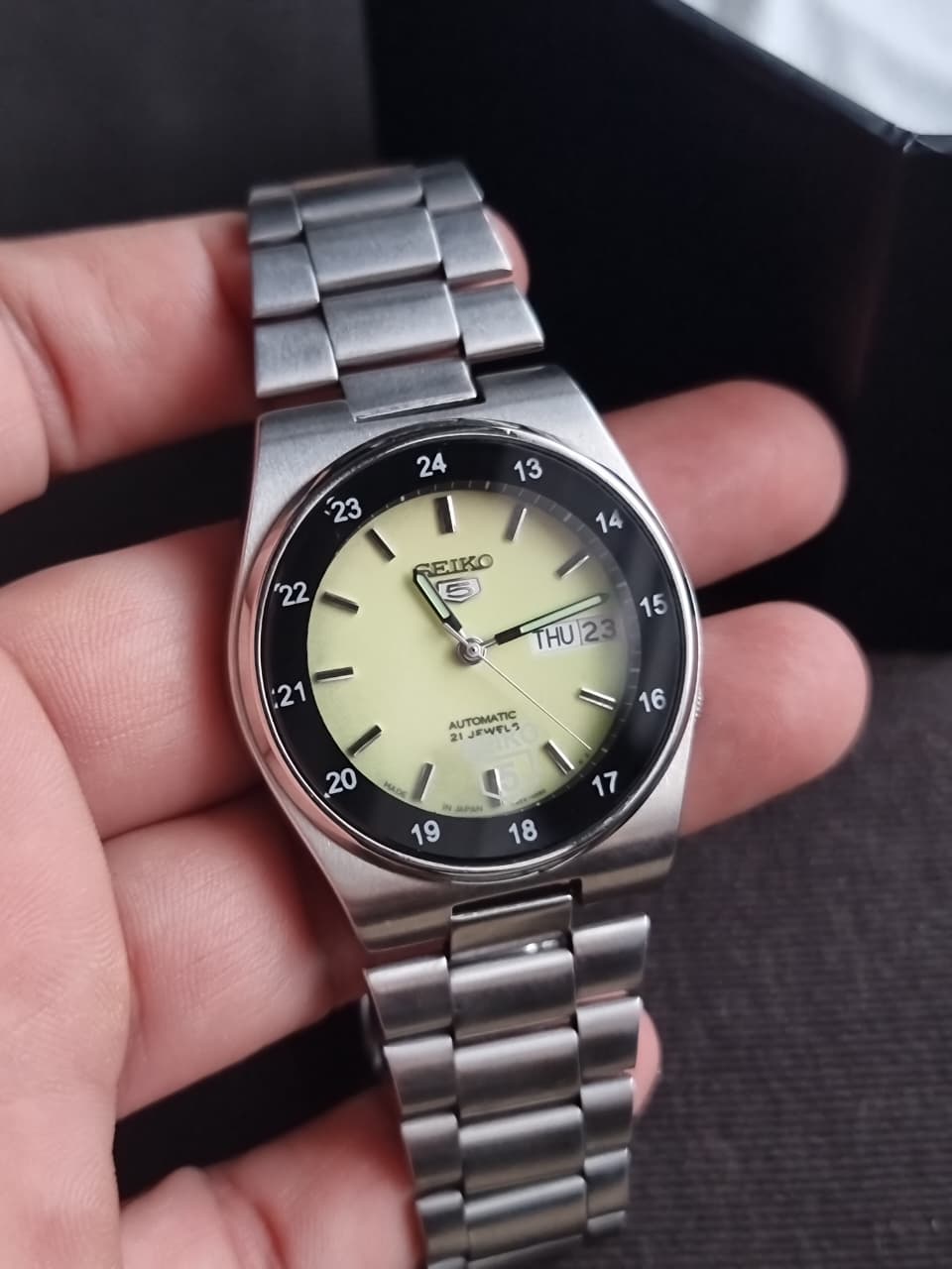 Seiko 5 Men's Automatic Watch – 36mm LumiBrite Dial & Silver Stainless Steel Bracelet