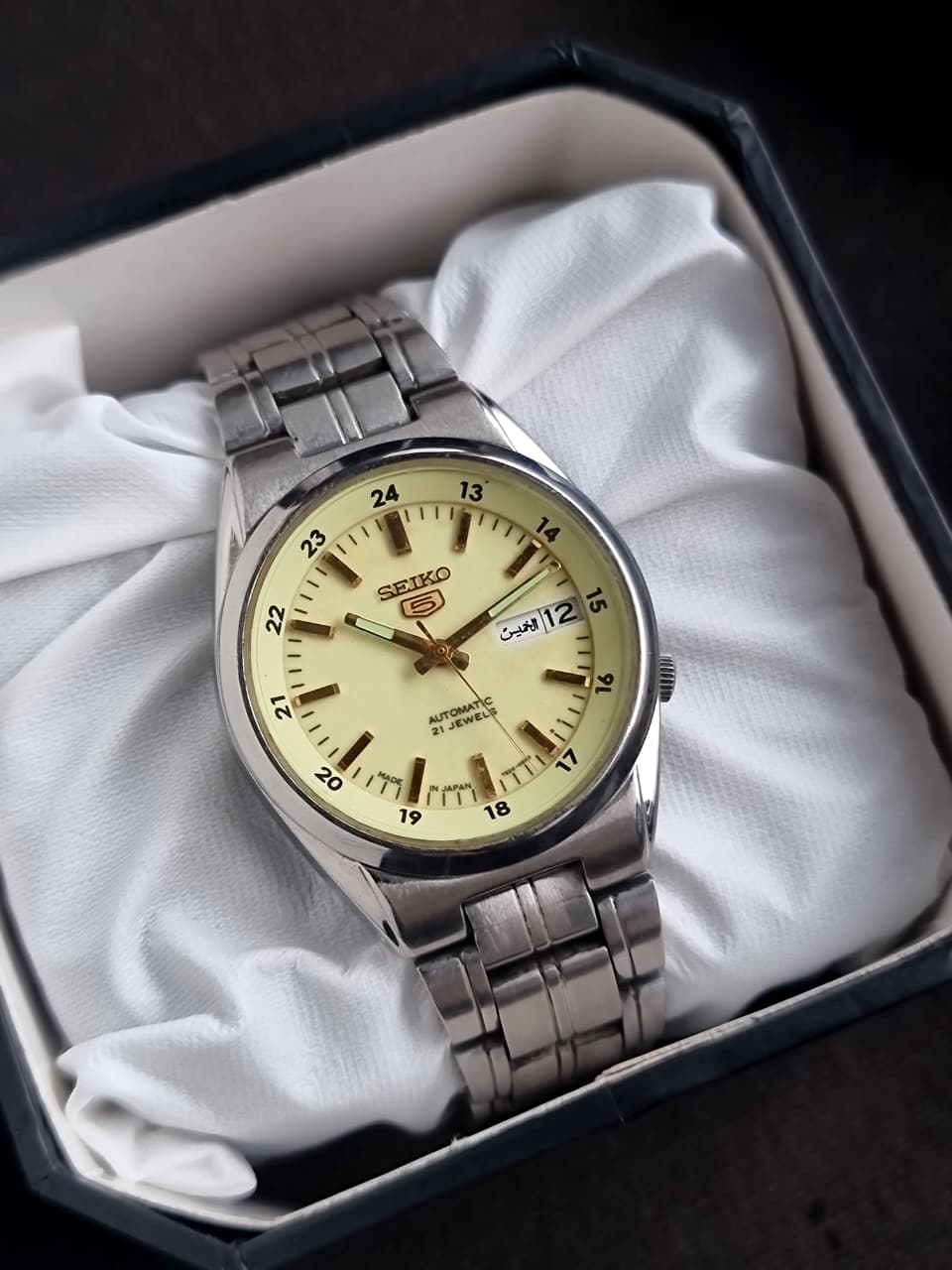 Seiko 5 Men's Automatic Watch – 36mm LumiBrite Dial & Silver Stainless Steel Bracelet