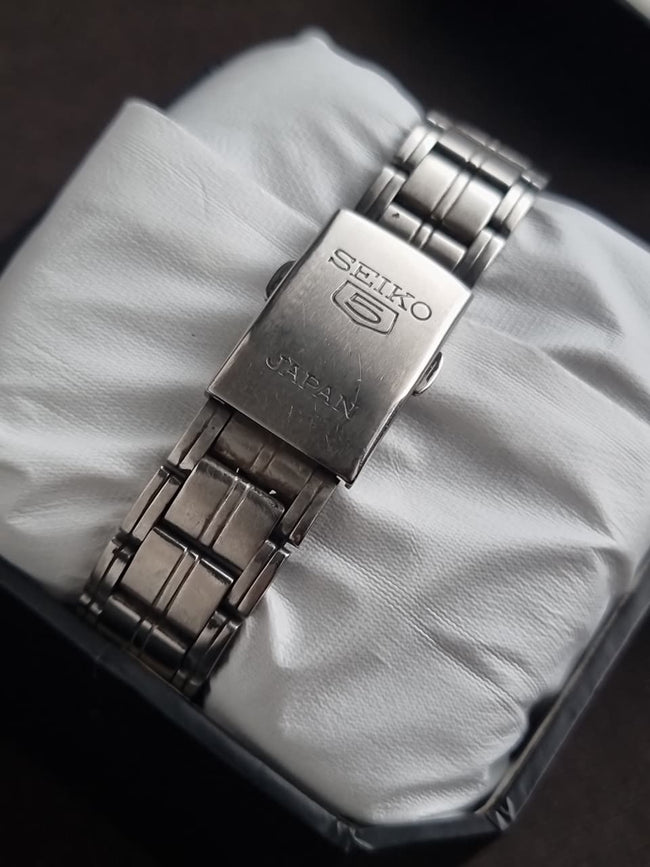 Seiko 5 Men's Automatic Watch – 36mm LumiBrite Dial & Silver Stainless Steel Bracelet Main Image