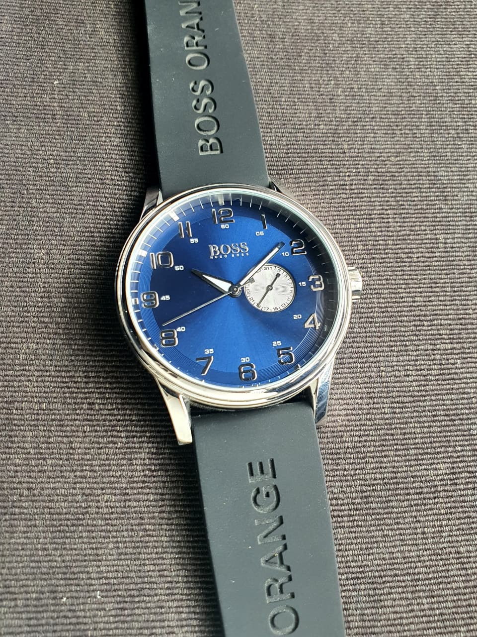 HUGO BOSSBlue Dial Black Leather Men's Watch 1512790