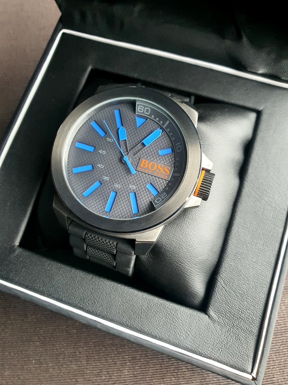 Hugo Boss Men's Quartz Watch – 50mm Black Dial, Stainless Steel Case & Black Rubber Strap