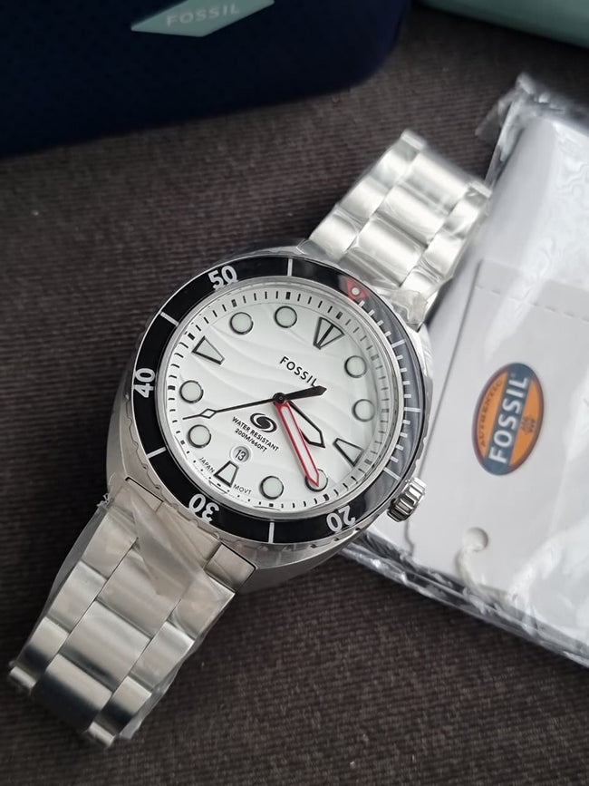 Fossil Breaker Men's Quartz Watch – 42mm White Textured Dial, Black Bezel & Silver Stainless Steel Bracelet FS6063 Hover Image