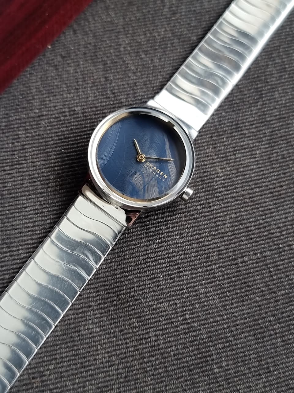 Skagen Freja Lille Women's Quartz Watch – 26mm Blue Dial & Silver Stainless Steel Mesh Bracelet – SKW3171