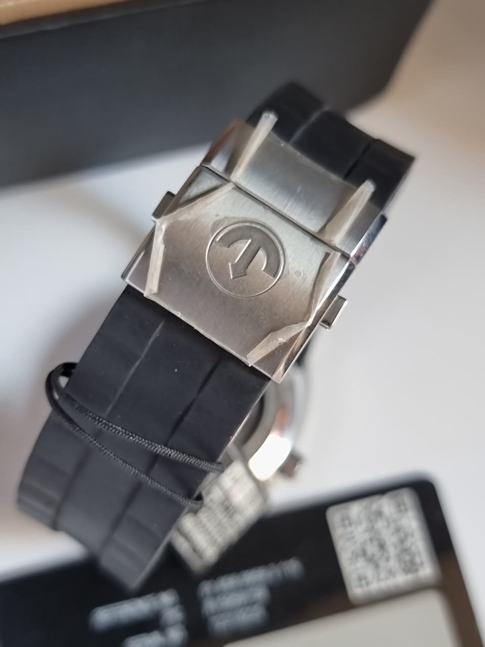 Rado D-Star 200 Men's Automatic Watch – 42mm Black Dial, Black Ceramic Bezel & Black Rubber Strap  R15959159