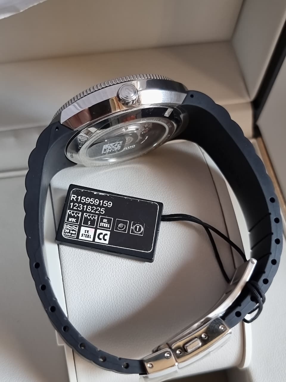 Rado D-Star 200 Men's Automatic Watch – 42mm Black Dial, Black Ceramic Bezel & Black Rubber Strap  R15959159