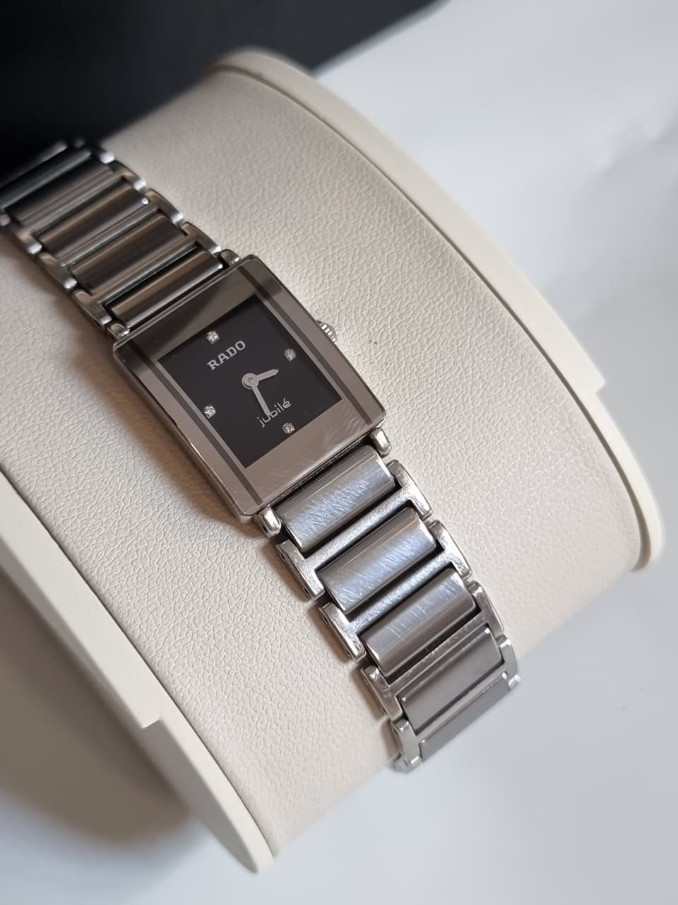 Rado Integral Women's Quartz Watch – 18mm Black Diamond Dial & Silver-Tone Ceramic Bracelet – R20488722