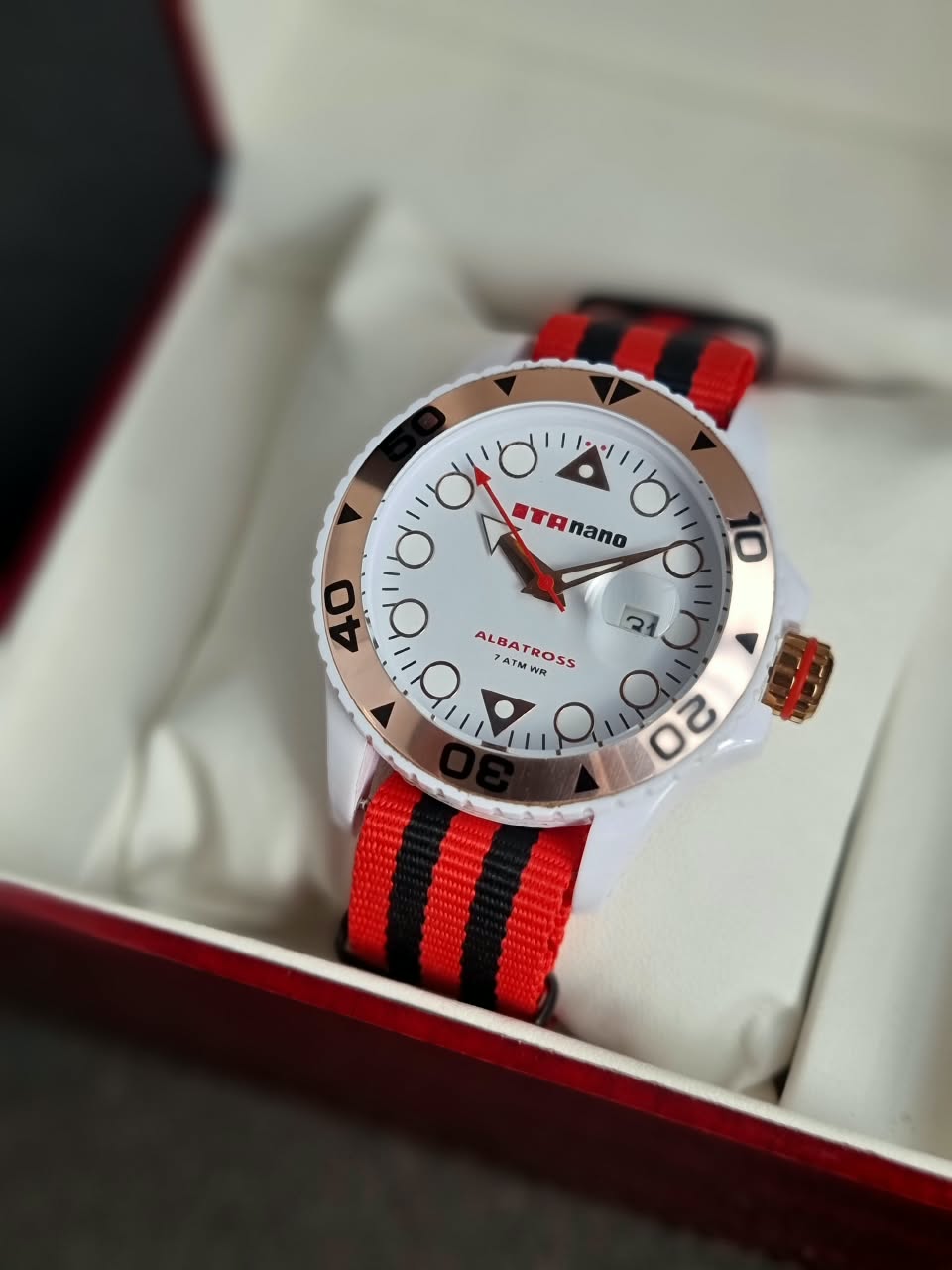 Itanano Gents Watch 44mm Dial Nato Strap Quartz Watch