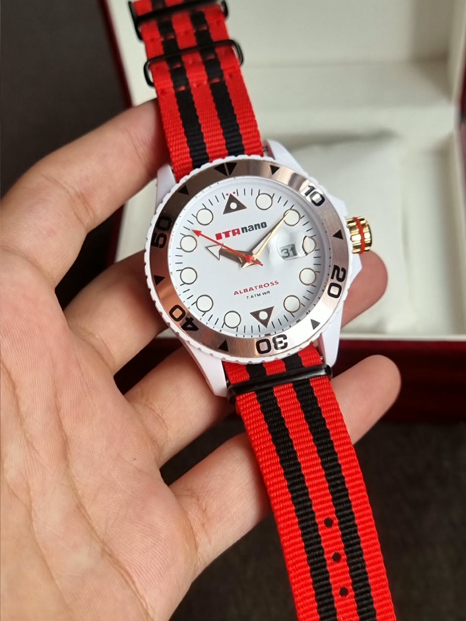 Itanano Gents Watch 44mm Dial Nato Strap Quartz Watch