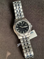 Lorus Sub Brand Of Seiko Gents Watch Black dial Rotating Bezel Quartz Watch