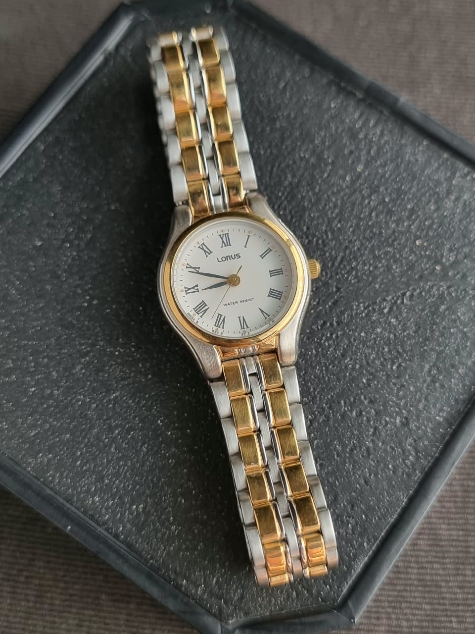Lorus Sub  Brand Of Seiko Ladies Watch 24mm Dial Quartz Watch