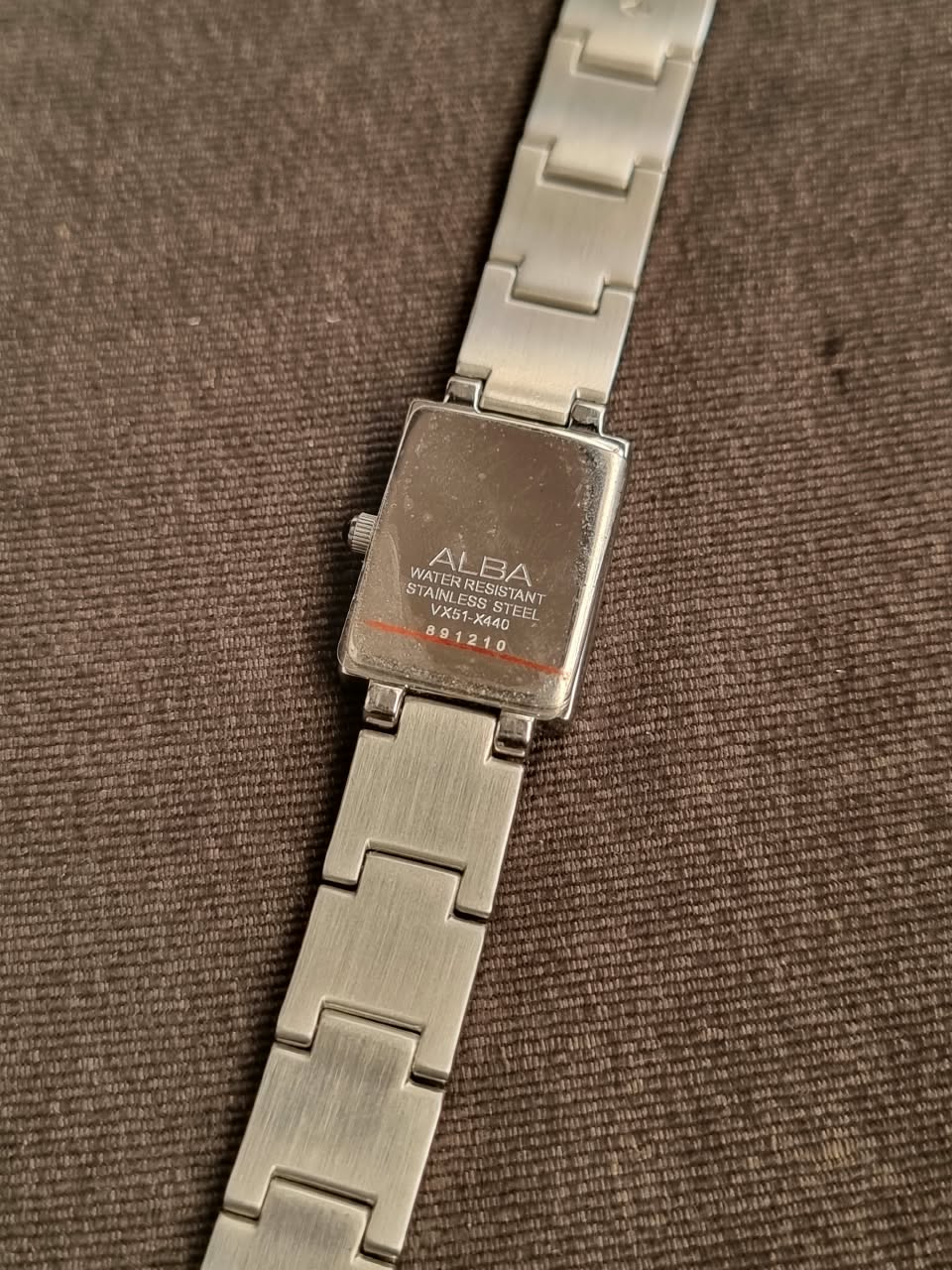 Alba Sub Brand Of Seiko Ladies Watch 26mm Length 20mm width Quartz Watch