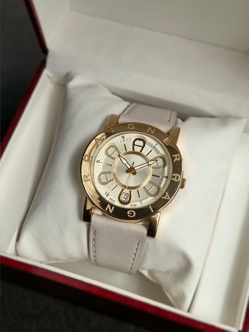Aigner Ladies Watch Gray Leather Strap Quartz Watch (Strap After Market)