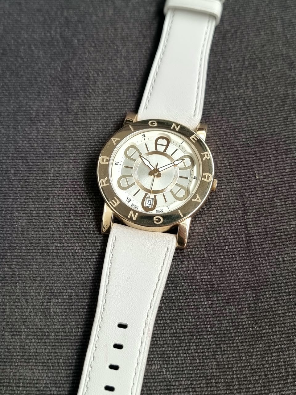 Aigner Ladies Watch Gray Leather Strap Quartz Watch (Strap After Market)