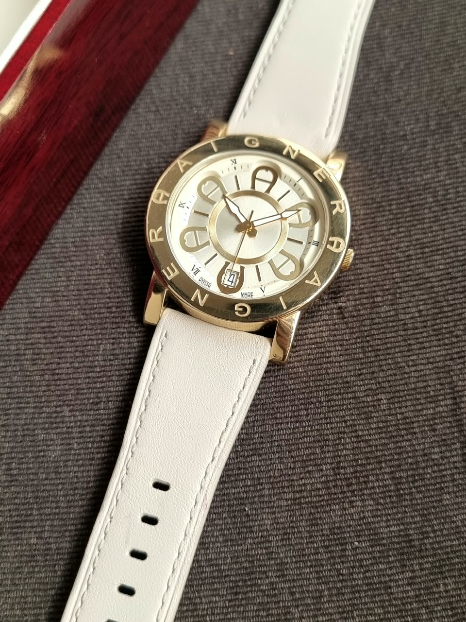 Aigner Ladies Watch Gray Leather Strap Quartz Watch (Strap After Market)