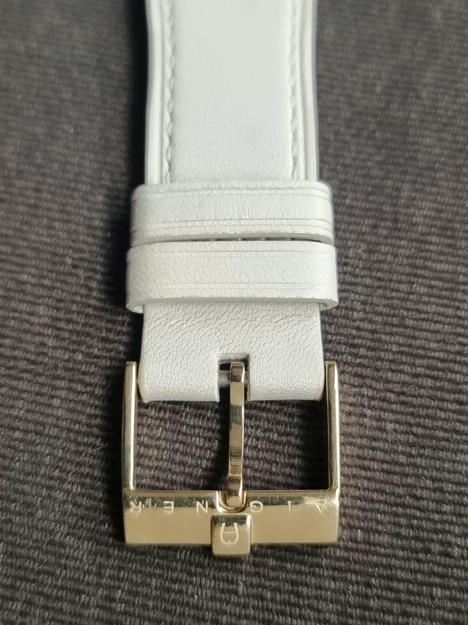 Aigner Ladies Watch Gray Leather Strap Quartz Watch (Strap After Market)