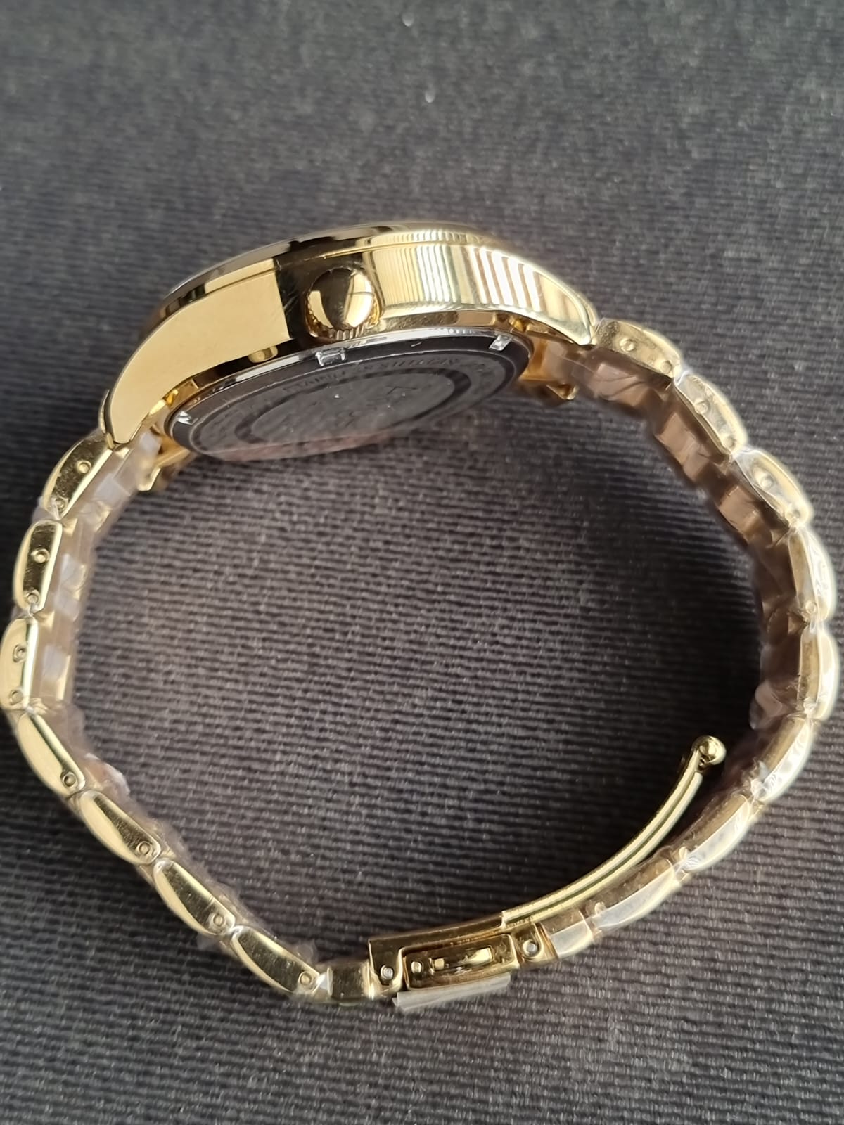 Invicta Ladies Watch Golden Casing Quartz Watch