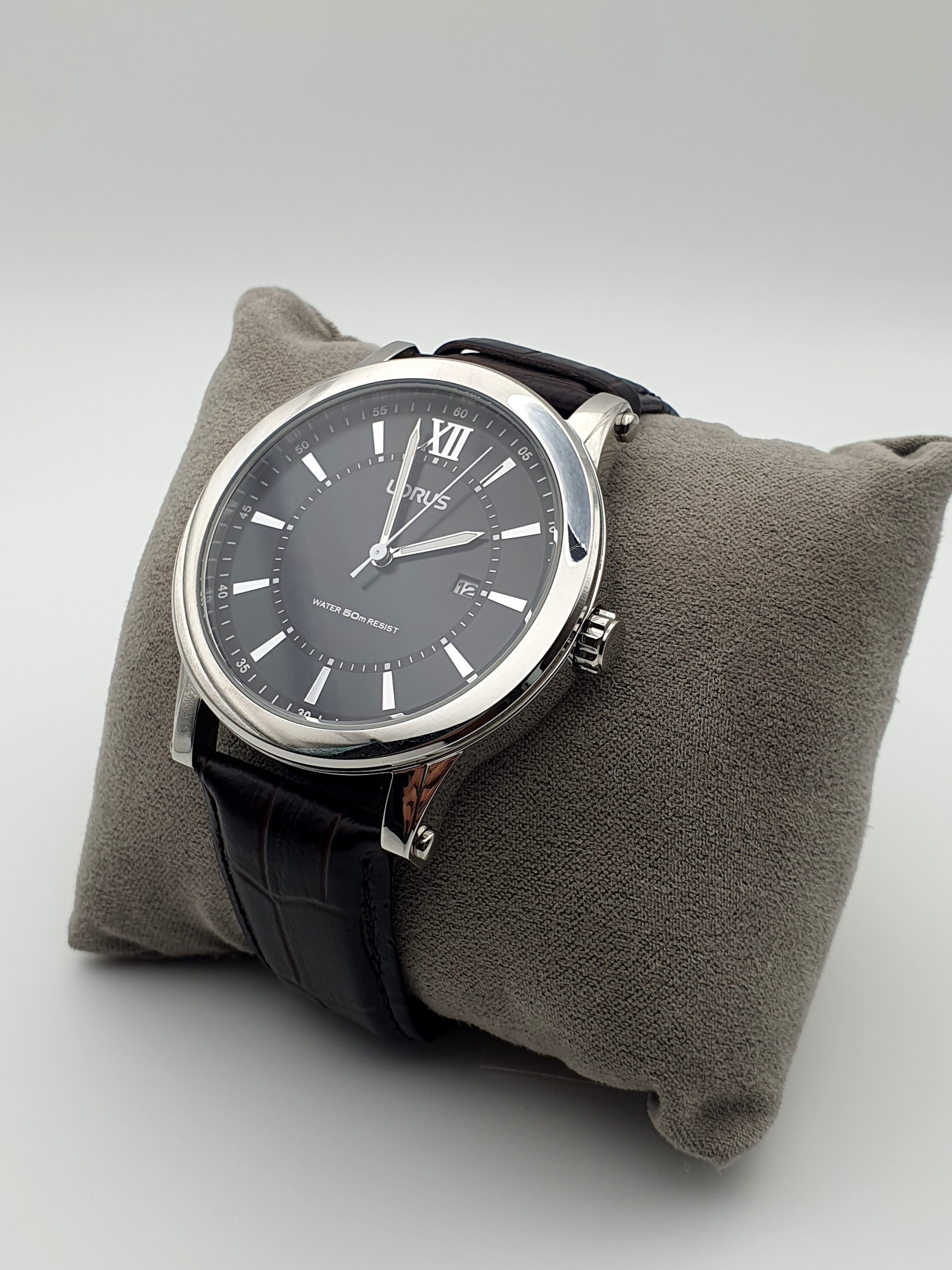 Lorus Sub Brand Of Seiko Gents Watch 44mm Dial Quartz Watch (8/10 Condition)