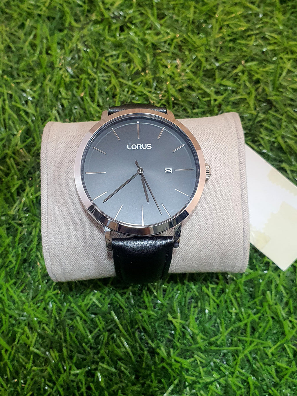 Lorus Sub Brand Of Seiko Gents Watch Black dial Black Leather Strap Quartz Watch