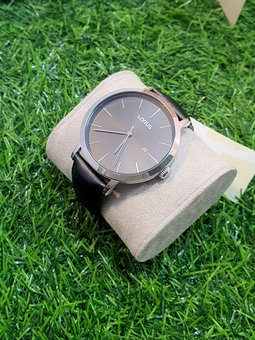 Lorus Sub Brand Of Seiko Gents Watch Black dial Black Leather Strap Quartz Watch