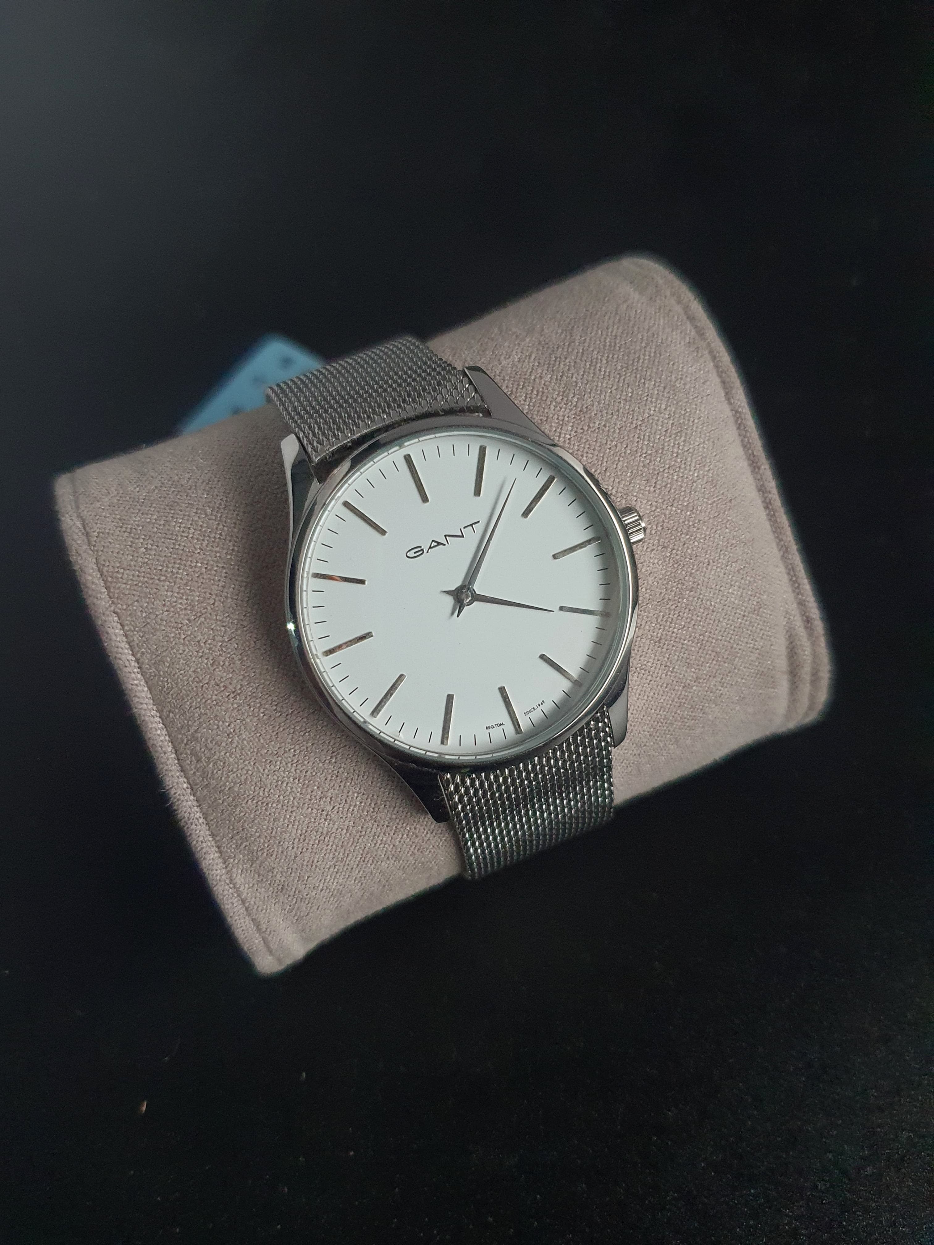 Gant Ladies Watch 35mm Dial Silver Mesh Chain Quartz Watch
