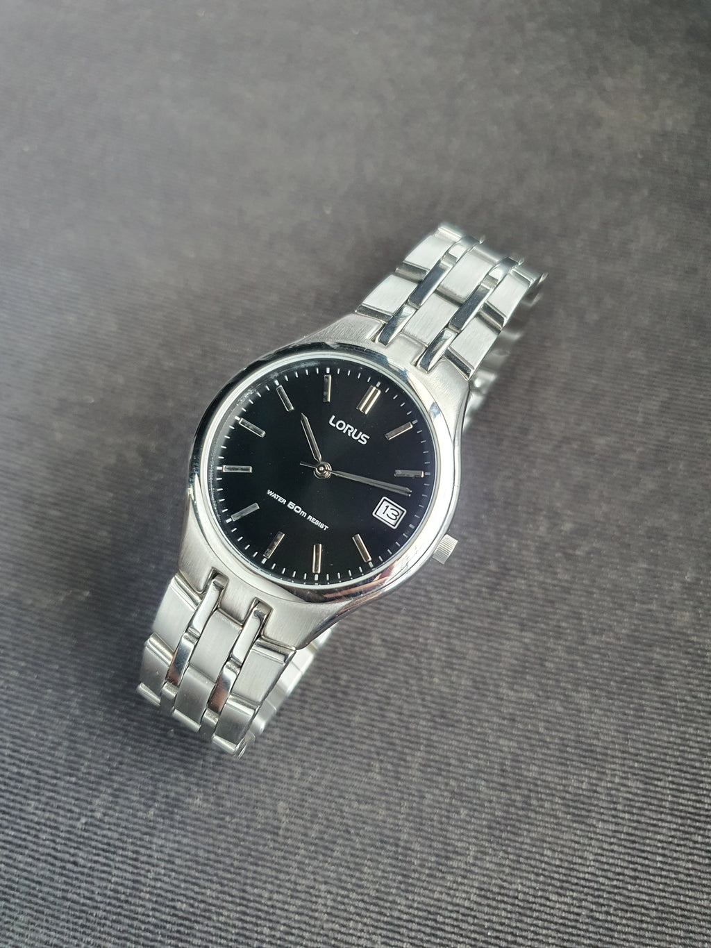Lorus Sub Brand Of Seiko Gents Black Dial  Watch Silver Chain 35mm Quartz Watch RXH63DX9