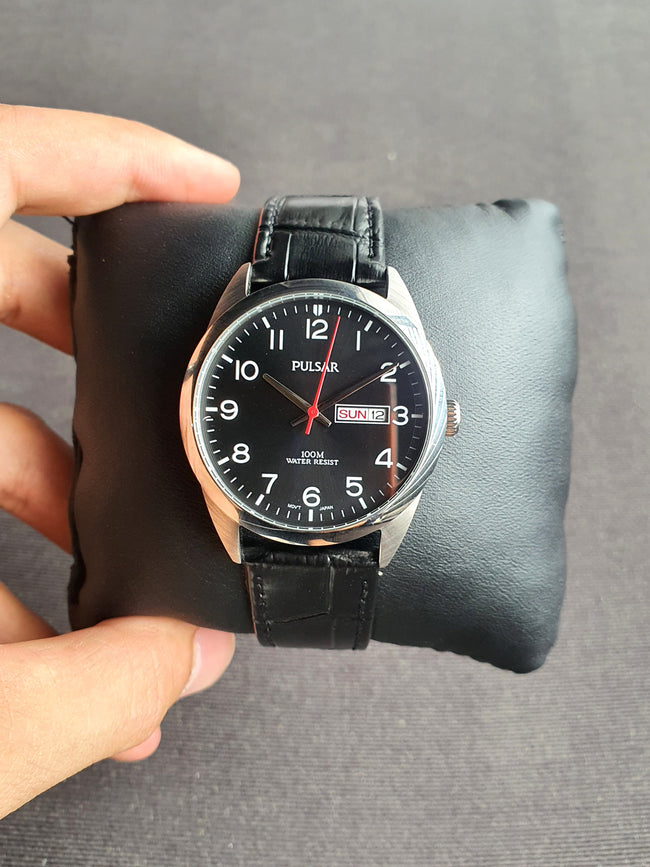 Pulsar Sub Brand Of Seiko Gents Watch 38mm Dial Quartz Watch Hover Image