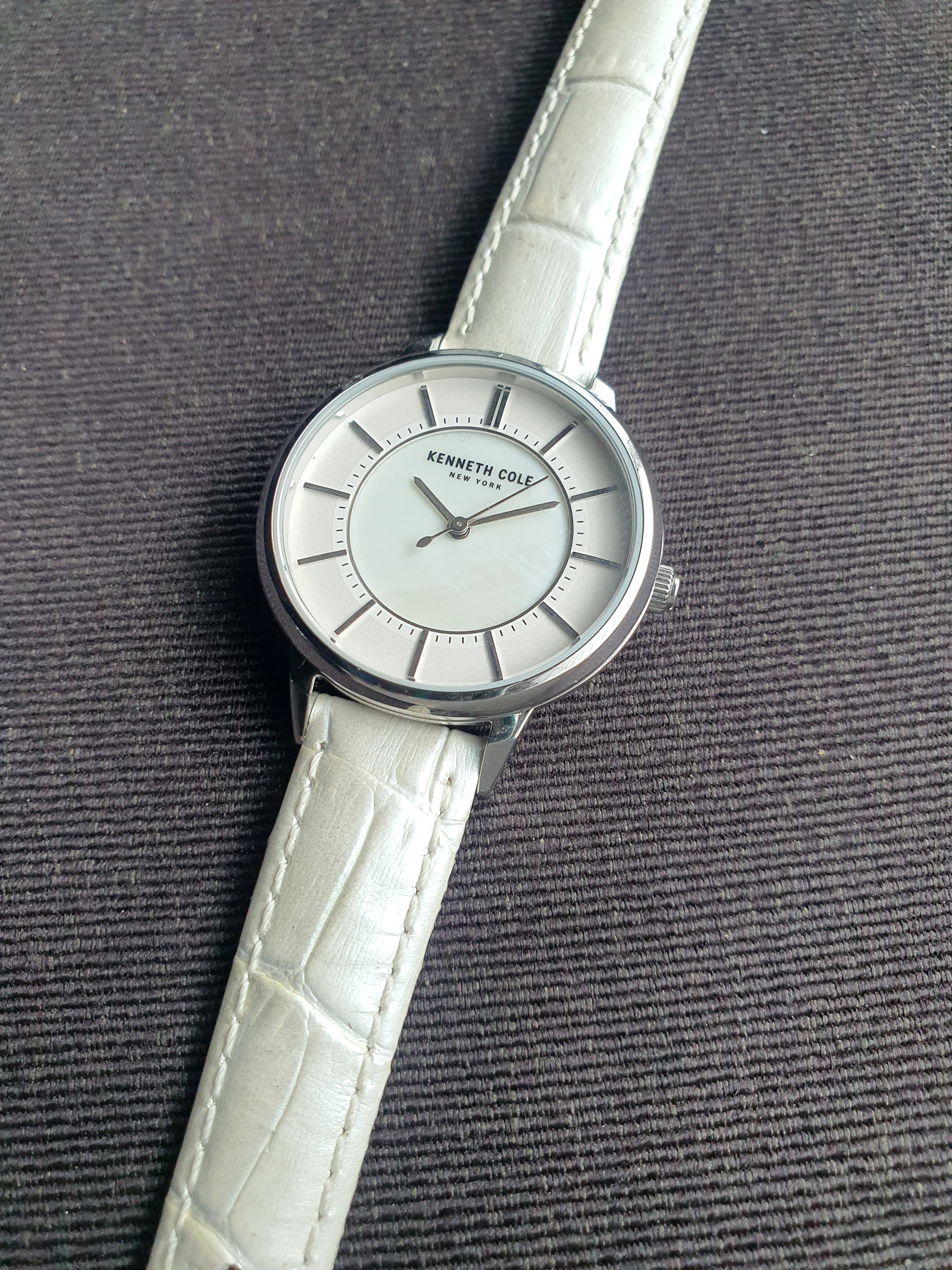 Kenneth Cole New York Women's KC50860002 Analog Display Quartz White Watch