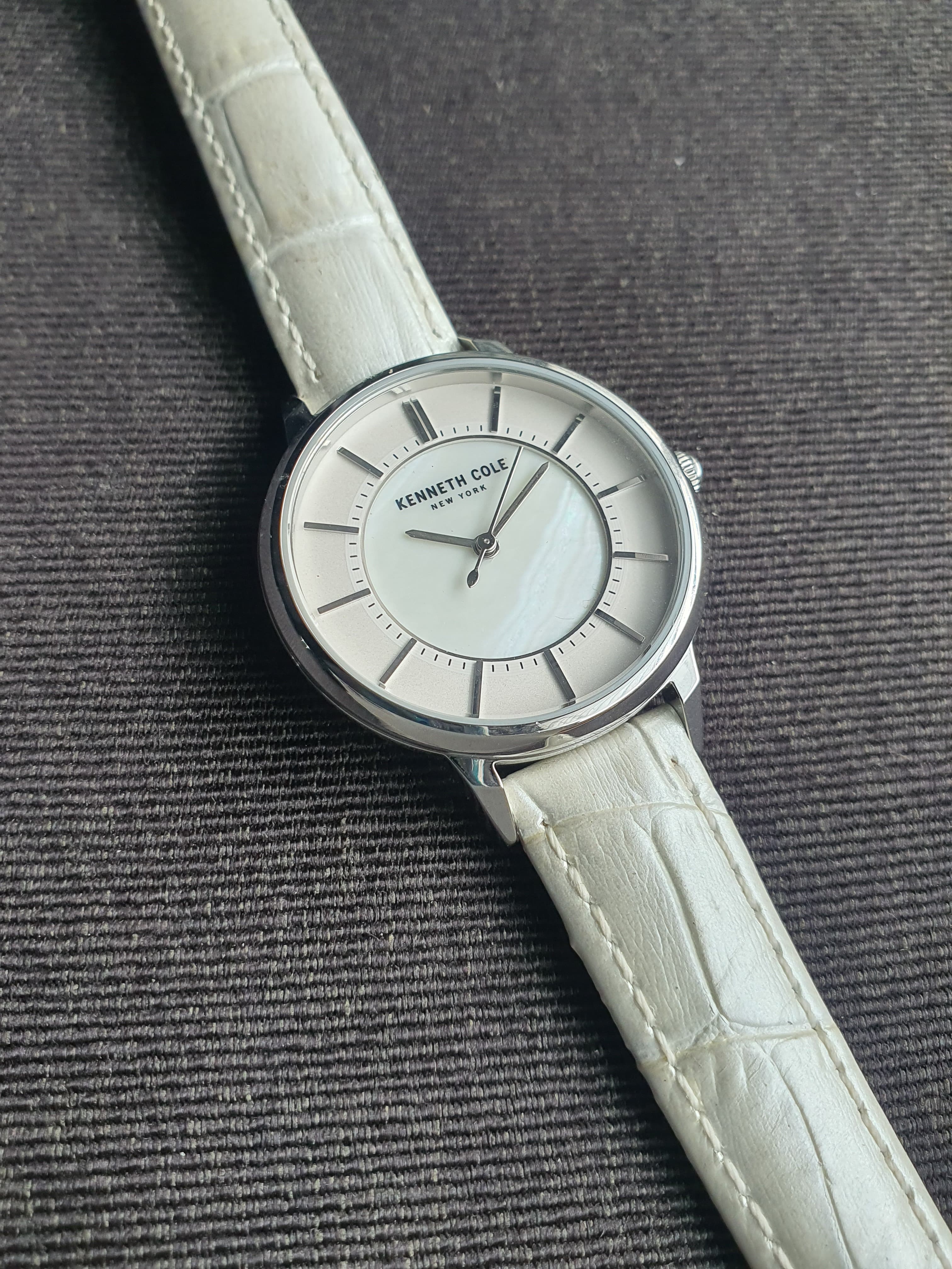 Kenneth Cole New York Women's KC50860002 Analog Display Quartz White Watch