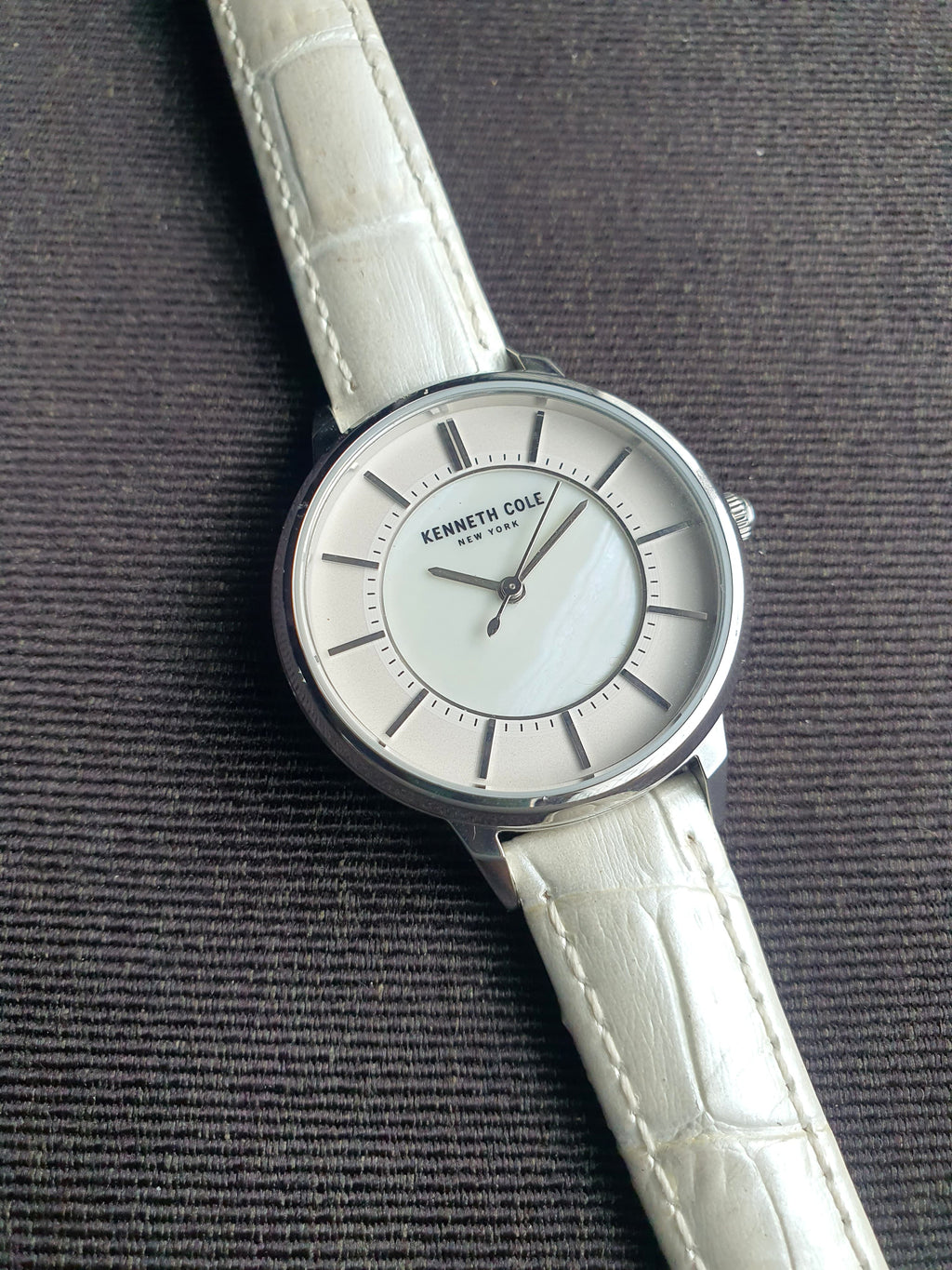 Kenneth Cole New York Women's KC50860002 Analog Display Quartz White Watch