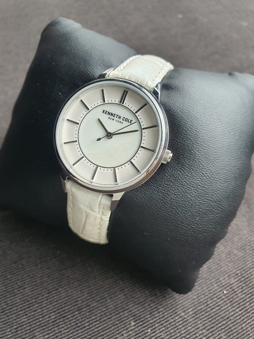 Kenneth Cole New York Women's KC50860002 Analog Display Quartz White Watch