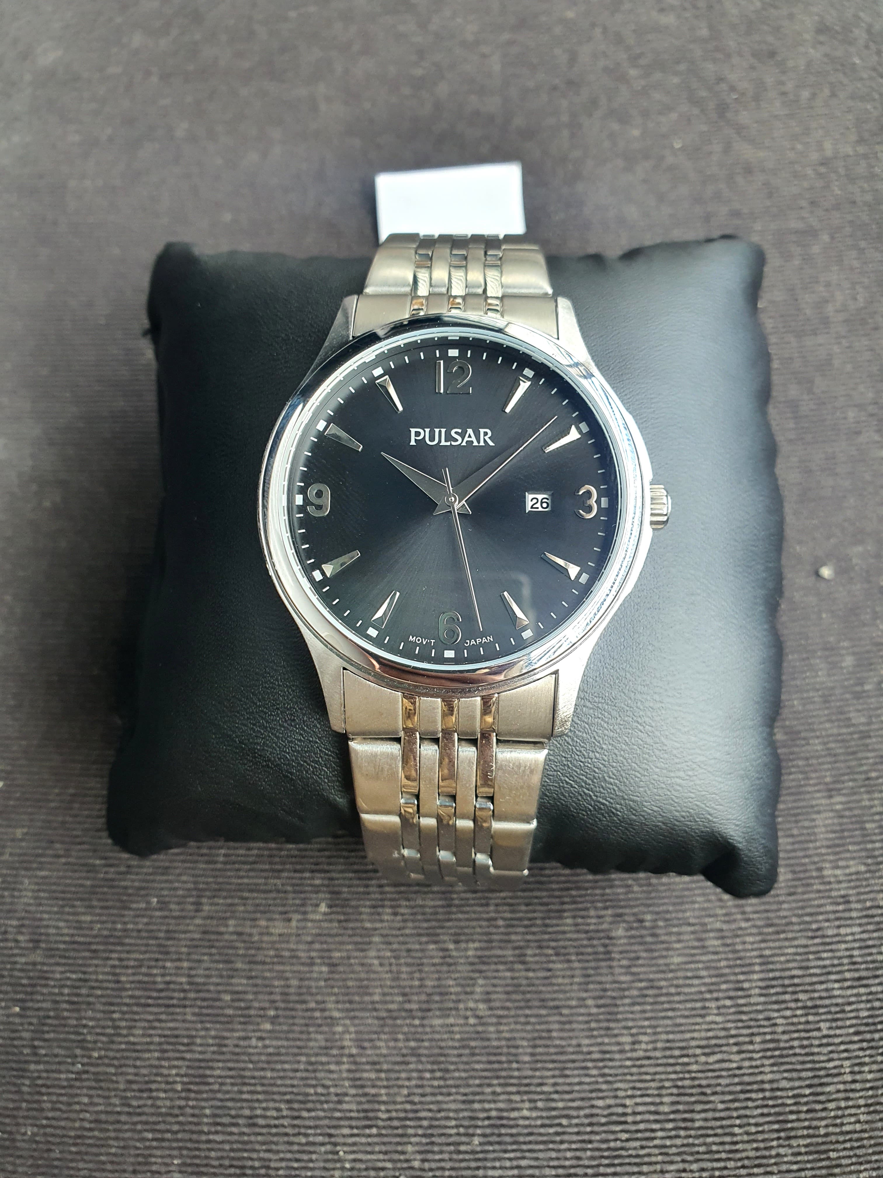 Pulsar Sub Brand Of Seiko Silver Chain 40mm Black Dial Quartz Watch