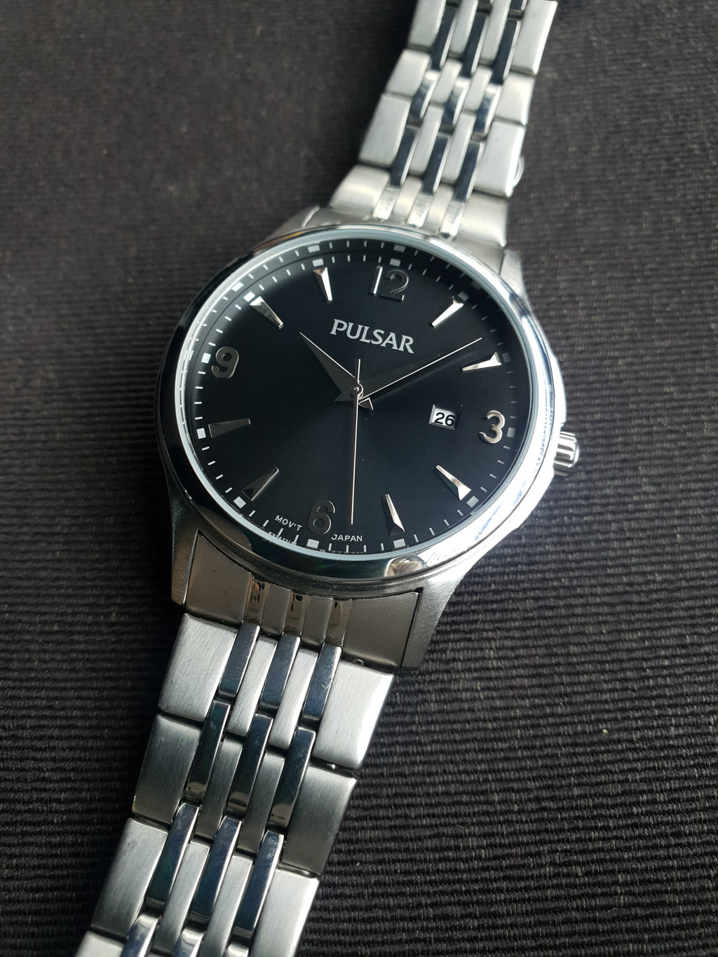 Pulsar Sub Brand Of Seiko Silver Chain 40mm Black Dial Quartz Watch