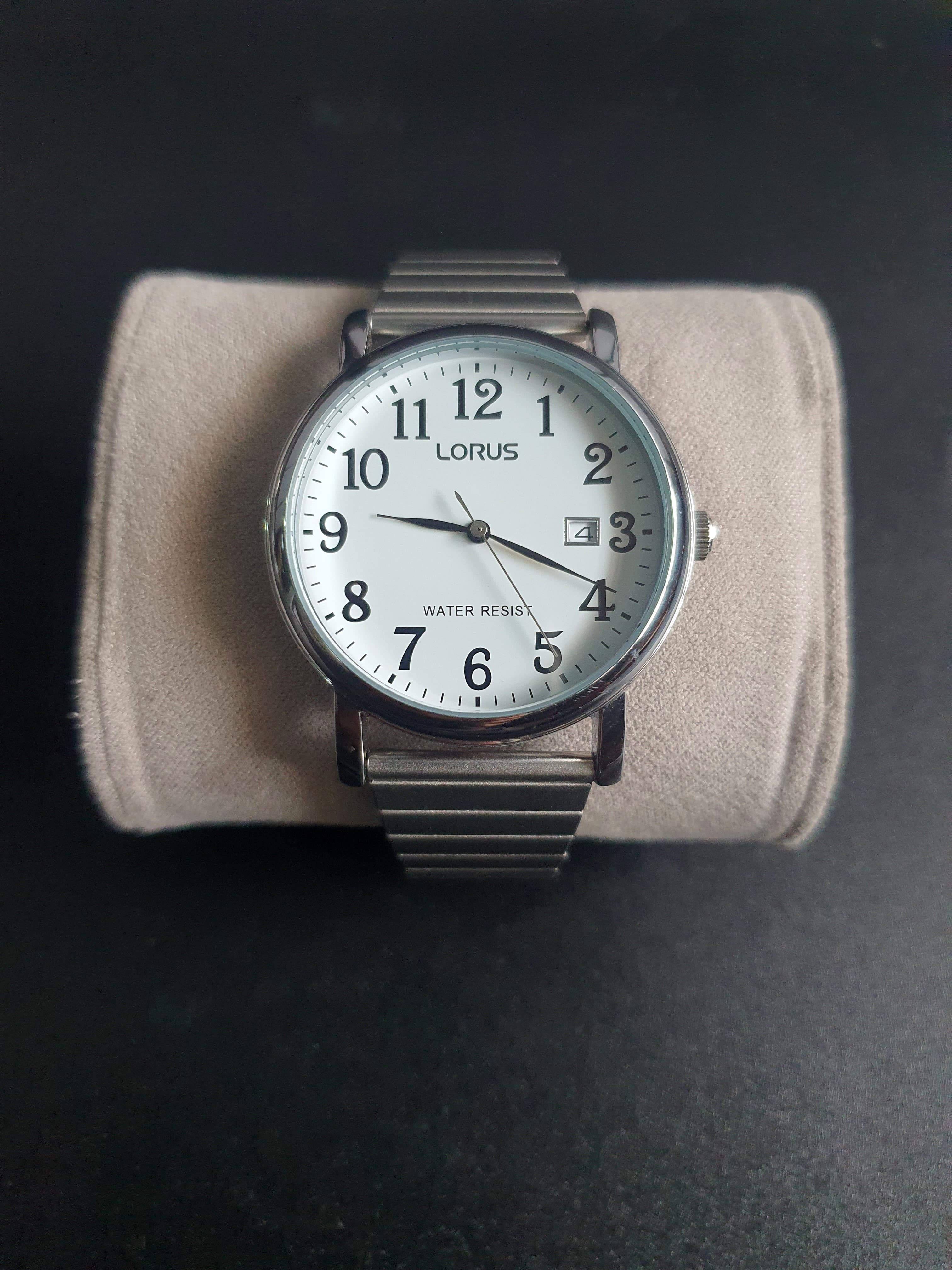 Lorus Sub brand Of Seiko Gents Watch Strechable Chain Quartz Watch