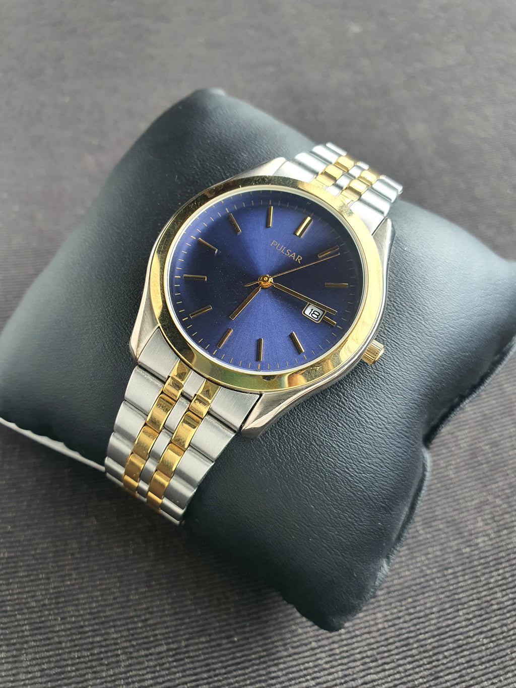 Pulsar Sub Brand Of Seiko Gents Watch 38mm Dial Quartz Watch