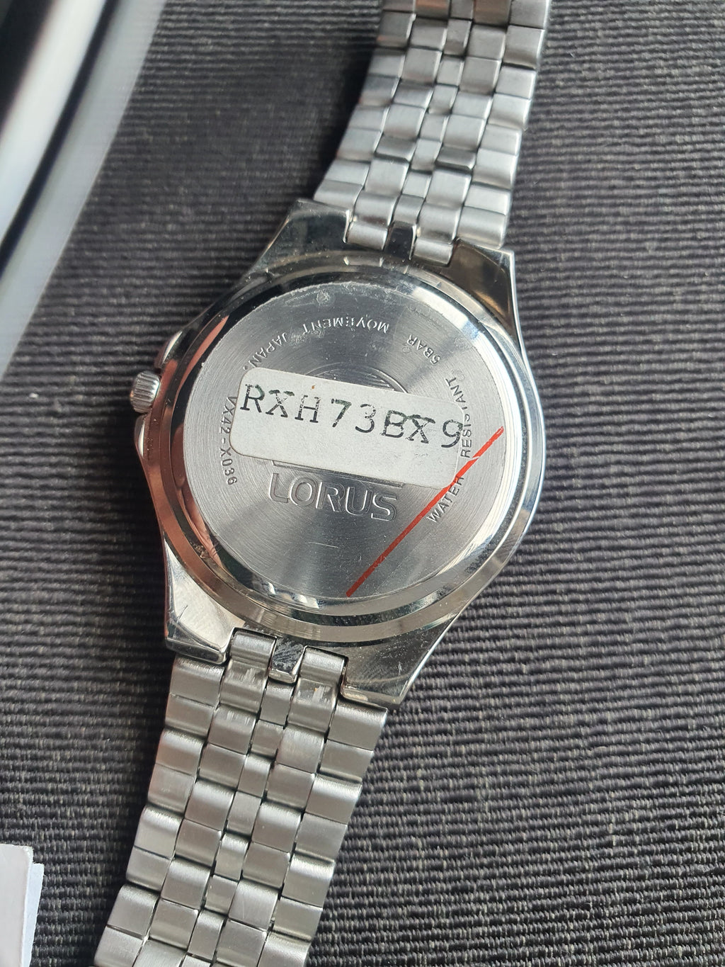 Lorus Sub Brand Of Seiko Gents Watch Silver Chain Black Dial Quartz Watch