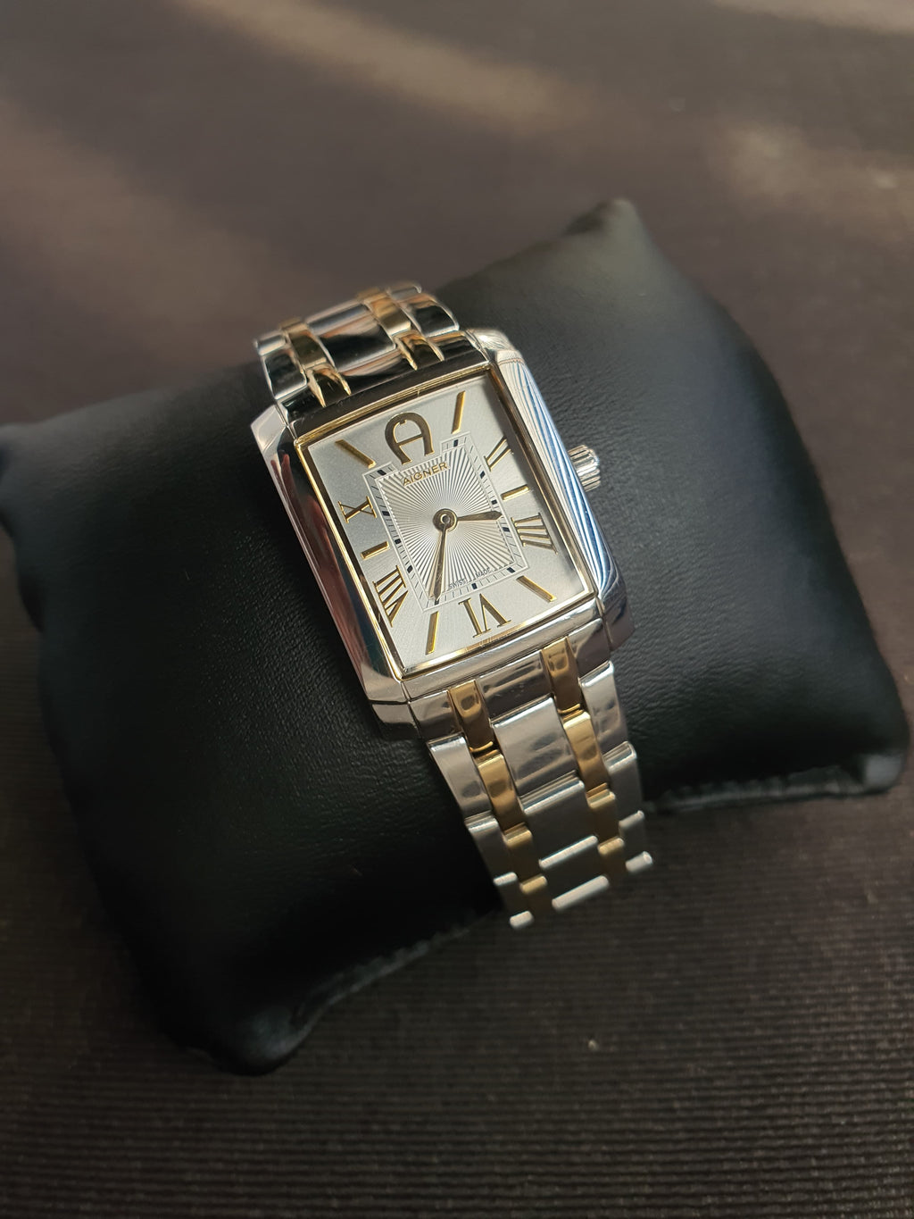 Aigner Ladies Watch Rectangular Dial Quartz Watch (BACK PLAIN)
