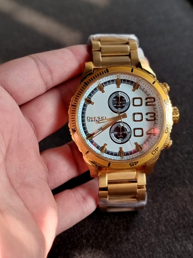 Diesel Gents Watch Golden Casing 50mm Dial Quartz Watch Without Box Hover Image