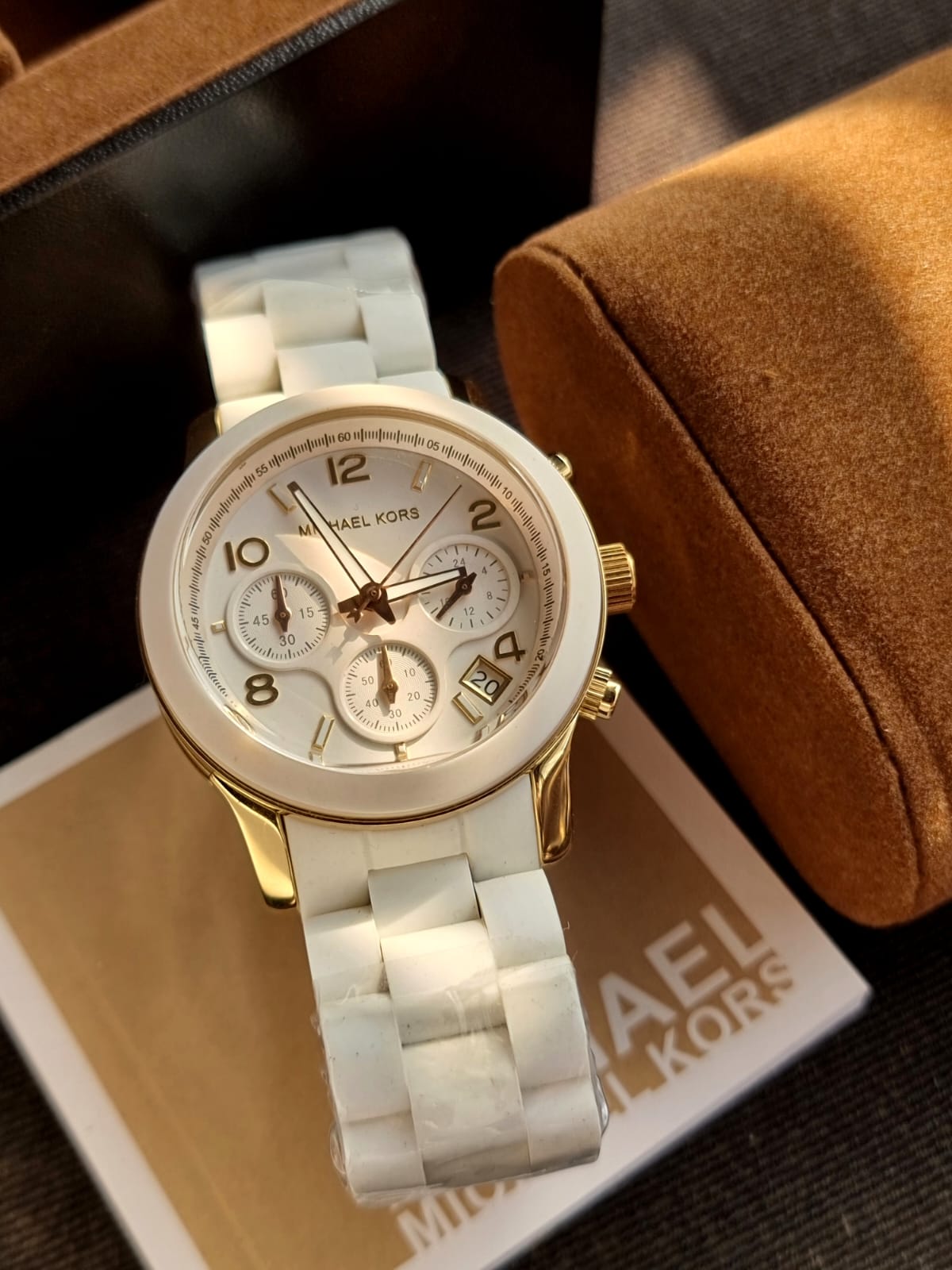 Michael Kors Ceramic White Watch MK5161 – Pre-OwnedWatches