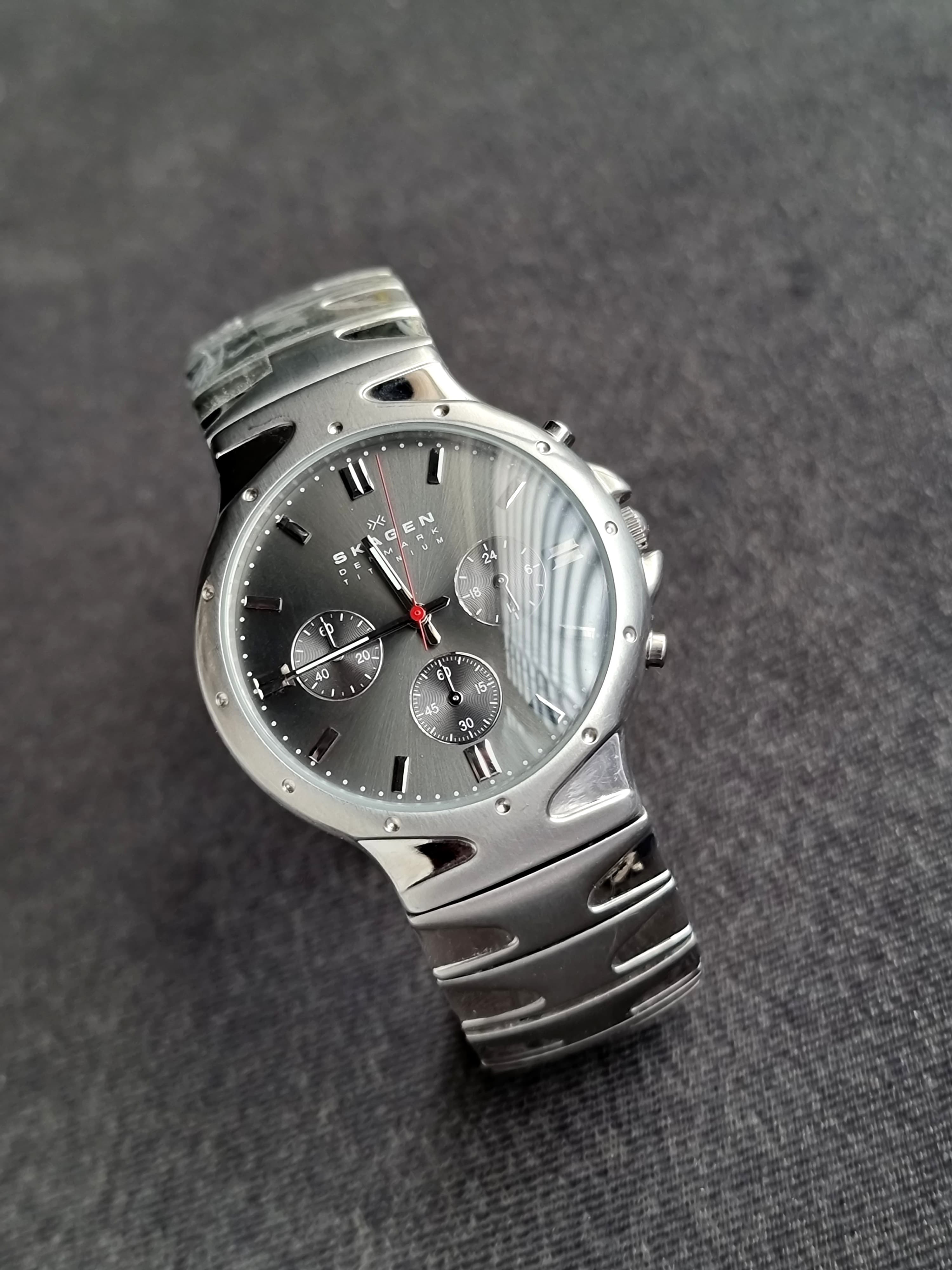Skagen Denmark Fashion Brand Titanium Casing Quartz Watch hrh489ltsm