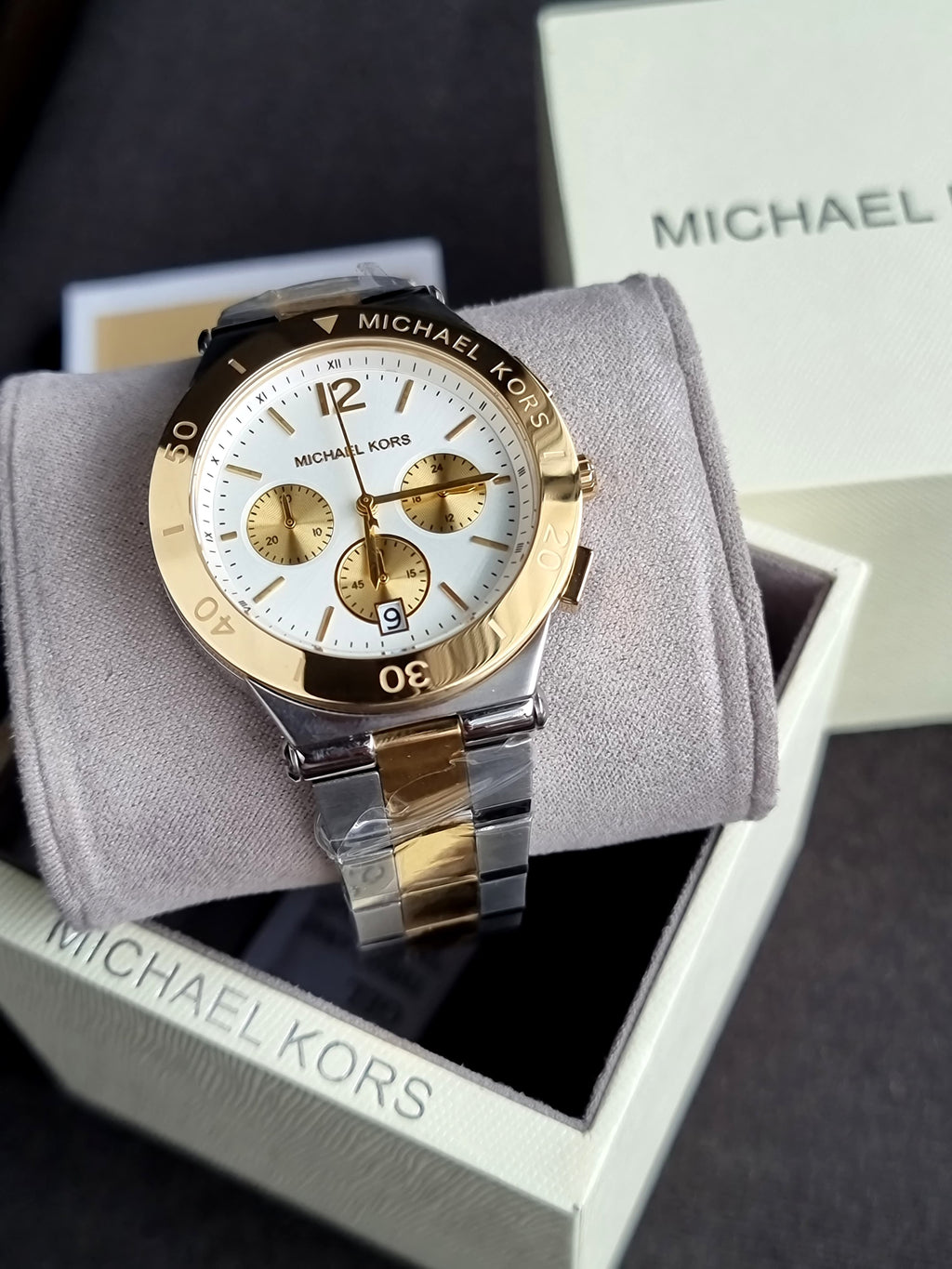 MICHAEL KORS Wyatt Chronograph Silver Dial Two-tone Men's Watch Item No. MK5934