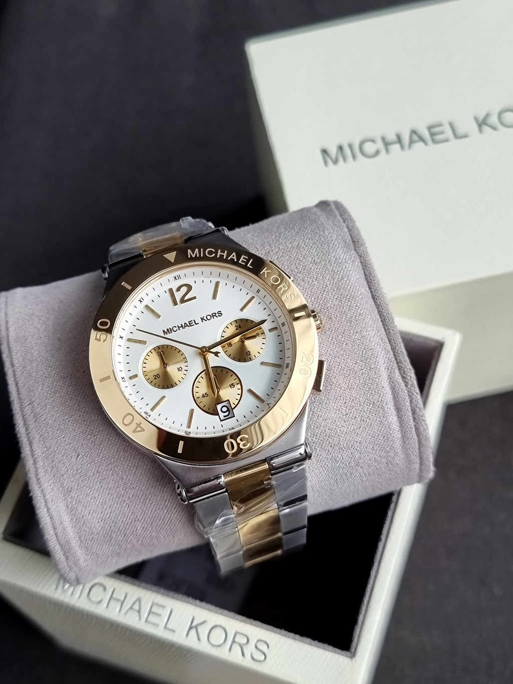 MICHAEL KORS Wyatt Chronograph Silver Dial Two-tone Men's Watch Item No. MK5934