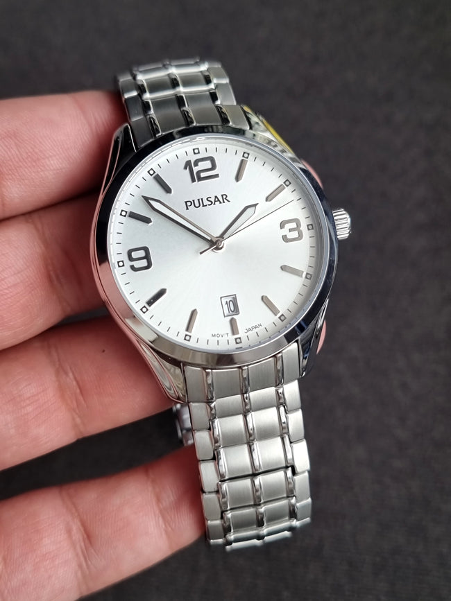 Pulsar Sub Brand Of Seiko Gents 40mm Quartz Watch Hover Image