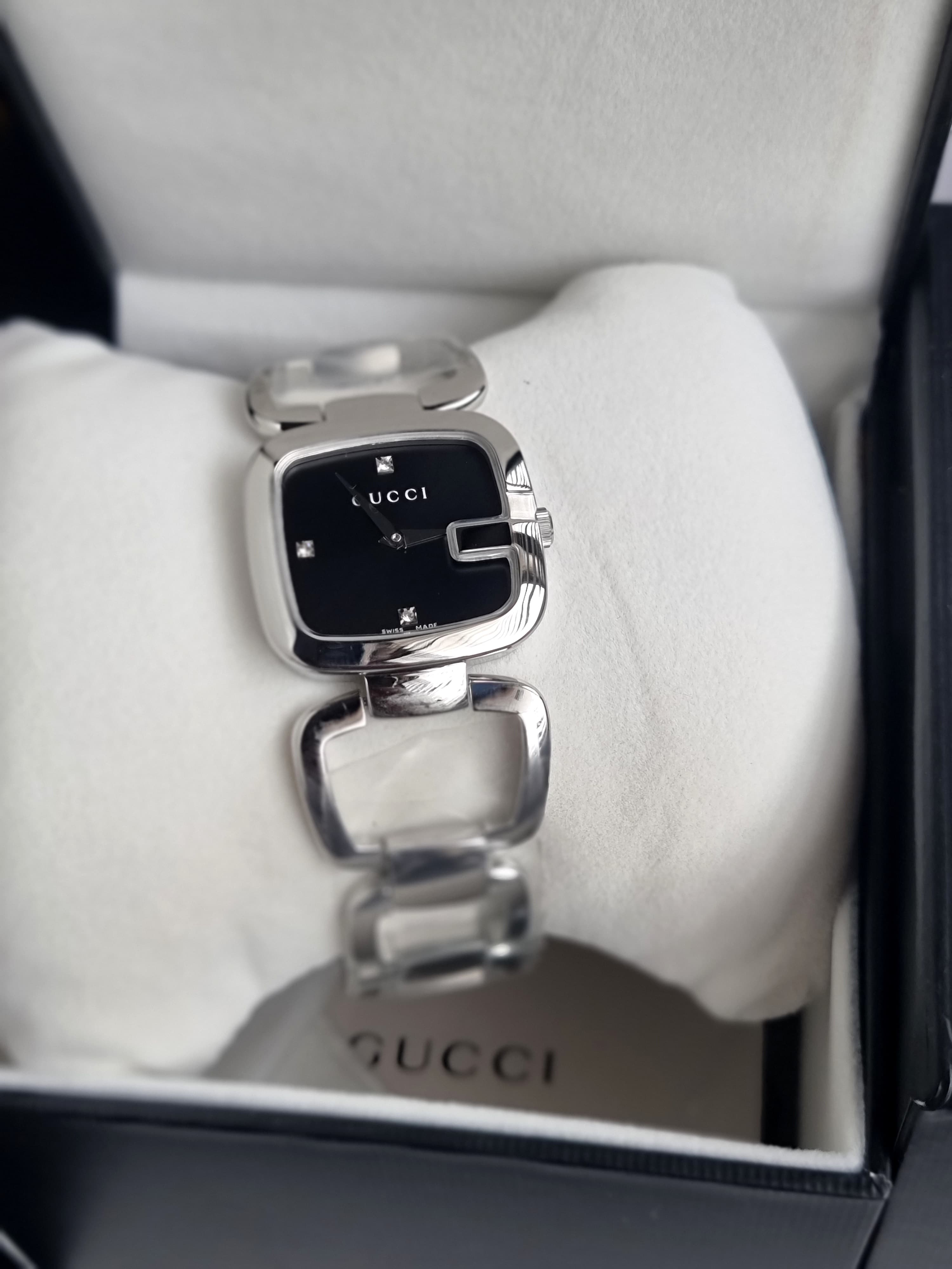 Gucci Women’s Swiss Made Quartz Stainless Steel Black Dial 32mm Watch YA125406