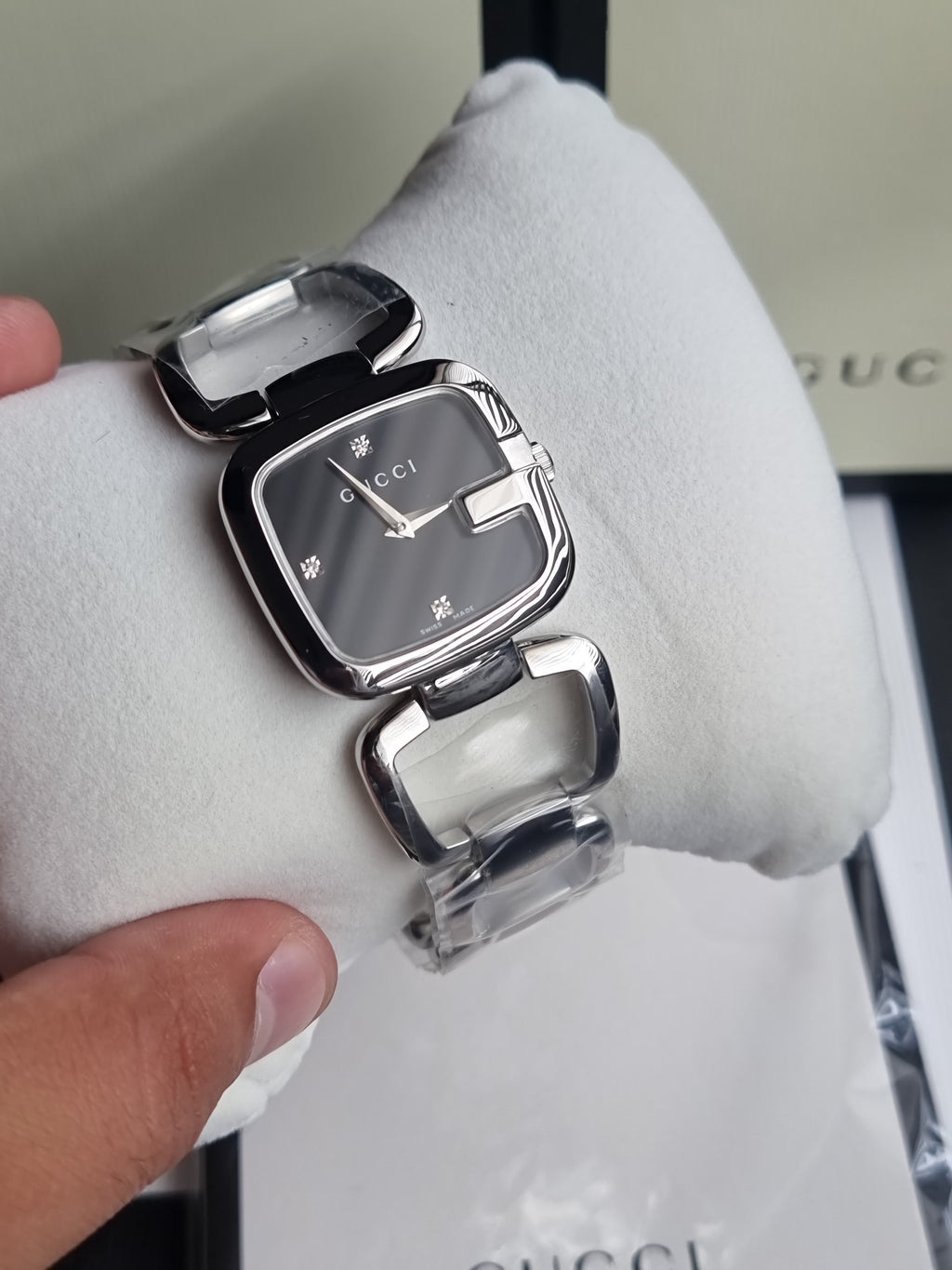 Gucci Women’s Swiss Made Quartz Stainless Steel Black Dial 32mm Watch YA125406