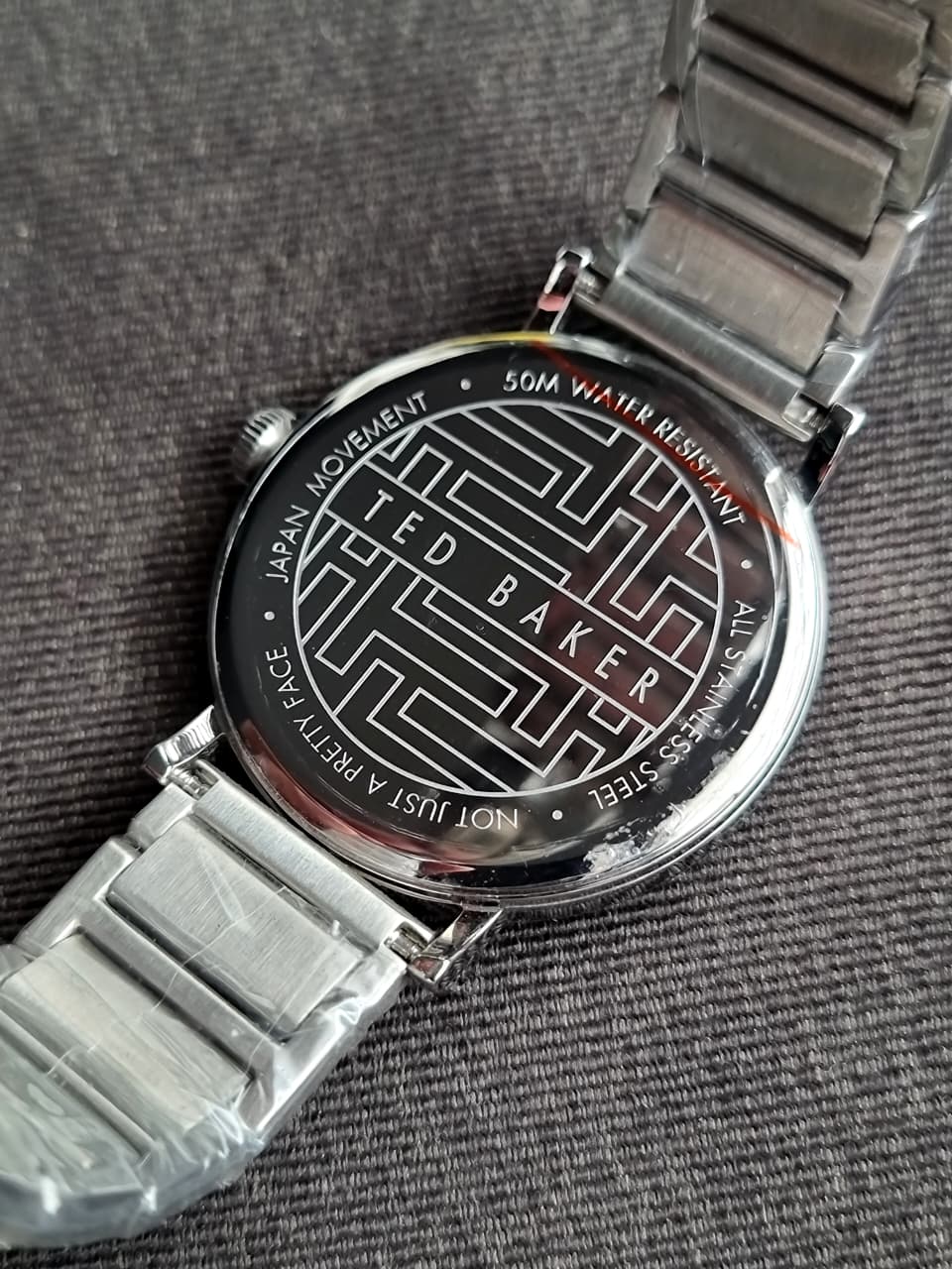 Ted baker Gents Watch Black Dial Silver Casing Silver Chain Quartz Watch