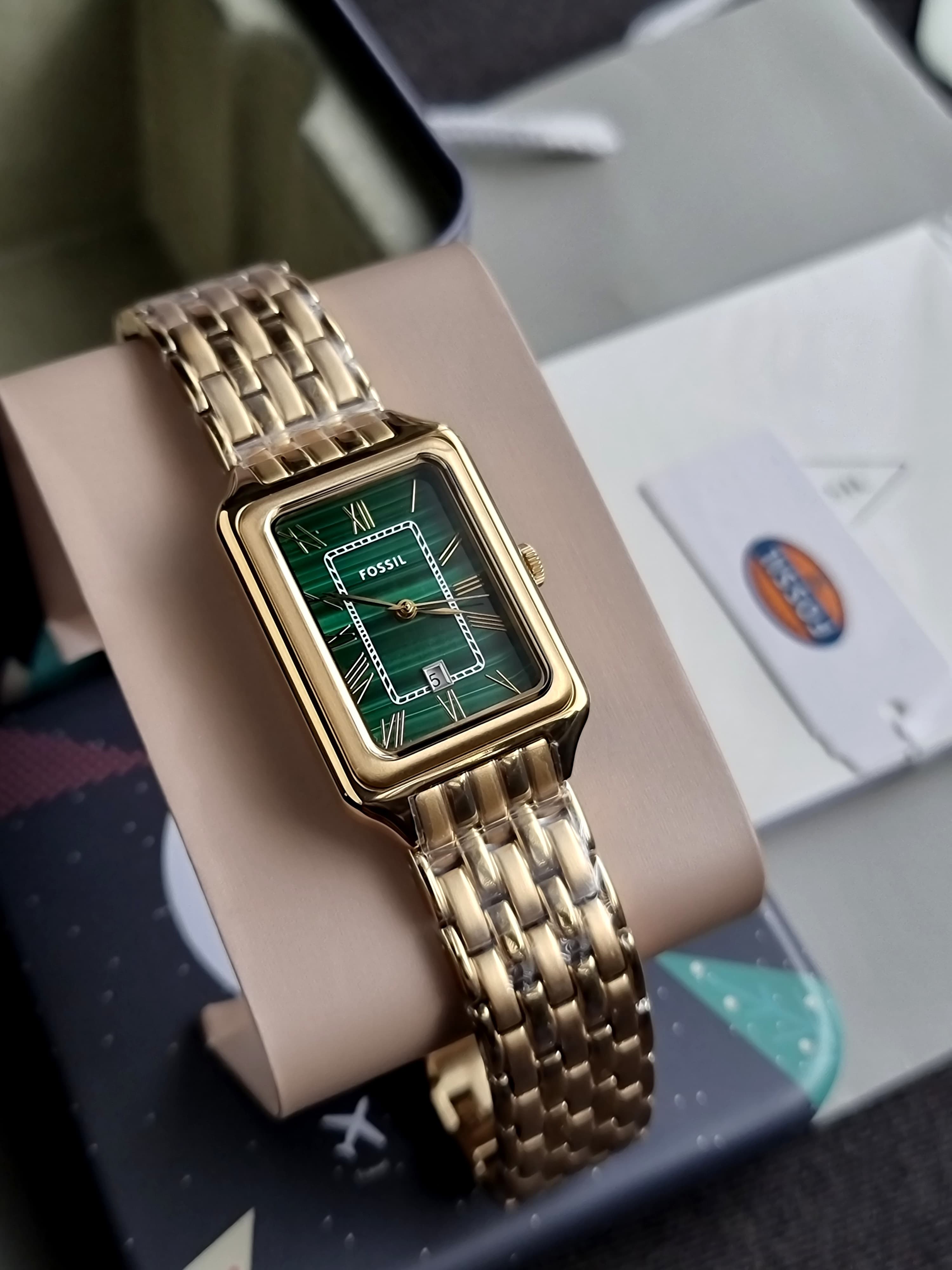 Fossil Raquel Three-Hand Date Gold-Tone Stainless Steel Watch ES5341