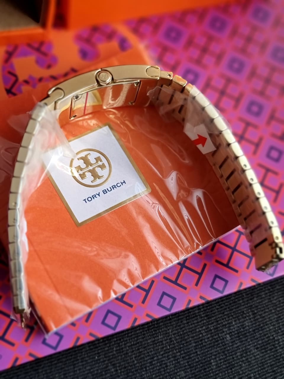 Tory Burch Women’s Quartz Gold Stainless Steel Cream Dial 18mm Watch TBW3045