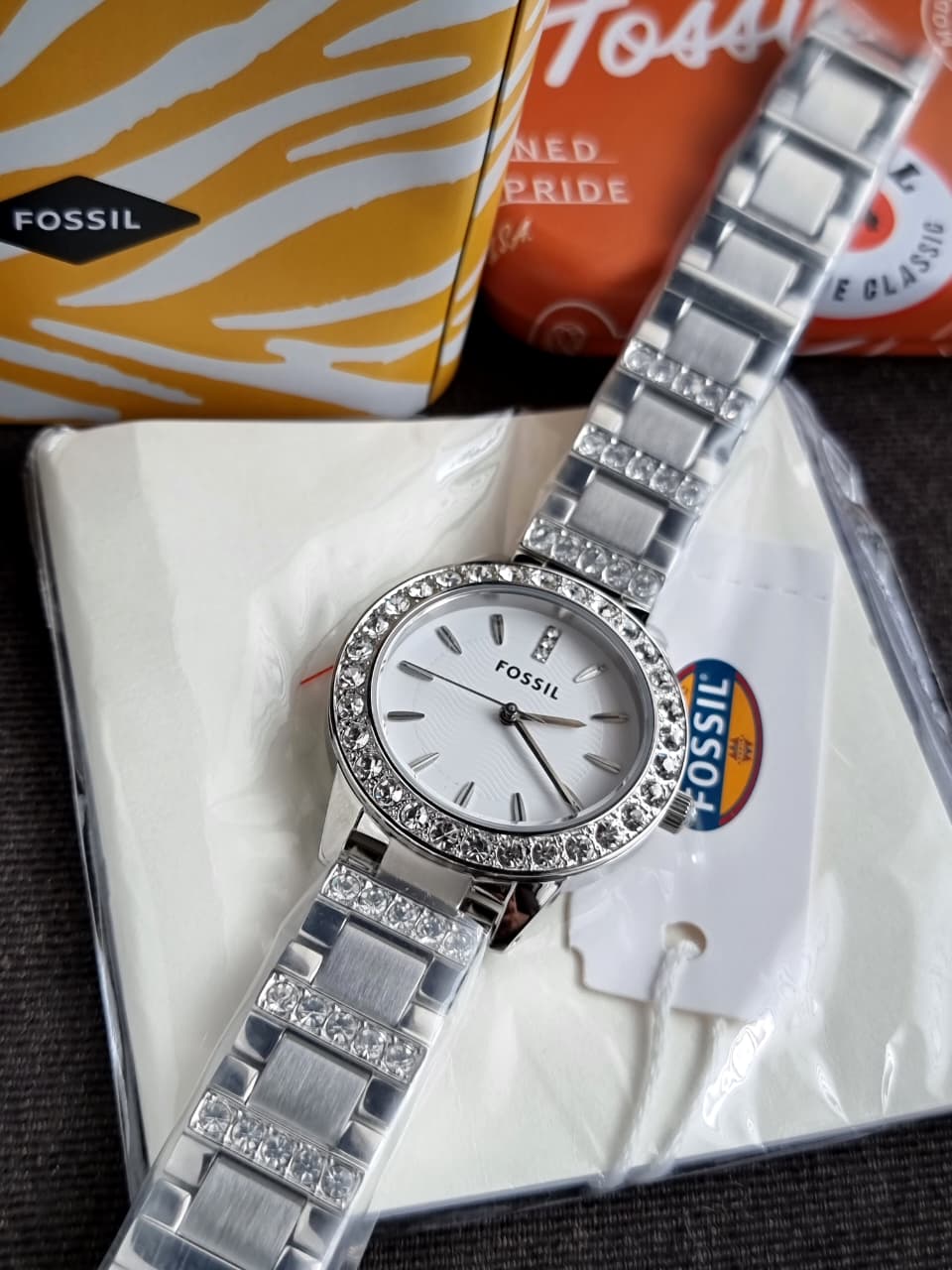 Fossil Women’s Quartz Silver Stainless Steel White Dial 34mm Watch ES2362