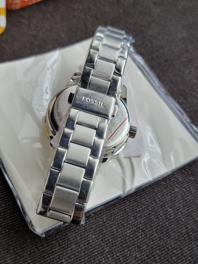 Fossil Bq3885 Ladies Watch Silver Casing White Dial Quartz Watch Main Image