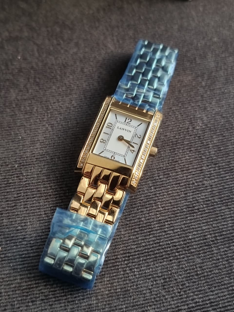 Lanvin  Swiss made Ladies Watch Golden Casing Quartz Watch